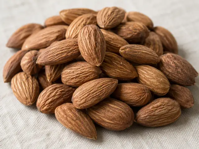 Amandes bio naturelles décortiquées avec leur peau